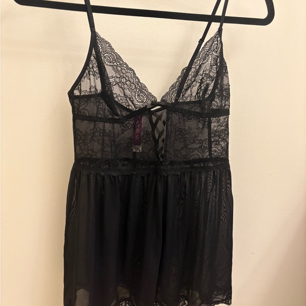 Elegant Black Lace Chemise